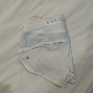 White size 2 Lulu lemon shorts (THERE IS PILLING ON THE BACK!!!!!)